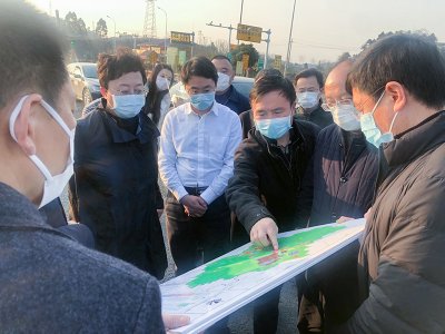 内江市委副书记、市长郑莉到川威集团连界基地调研疫情防控及经济发展工作