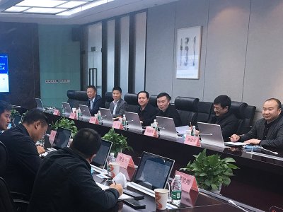 集团公司与盐源金铁矿业公司举行交流座谈