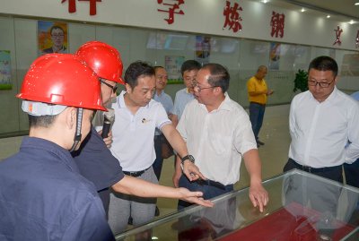 香港有利集团莅临川威连界基地考察交流