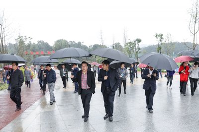 省总工会副主席苗勇率市州调研组专题调研川威集团企业职工之家阵地建设情况